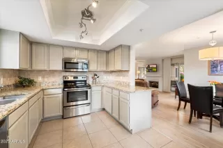 Photo #4: 6835347 Listing