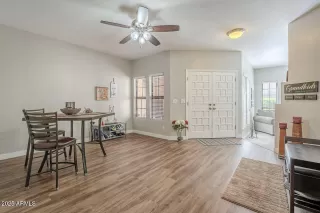 Photo #2: 6835394 Listing