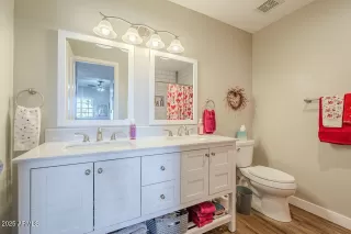 Photo #5: 6835394 Listing