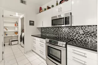 Photo #1: 6835502 Listing