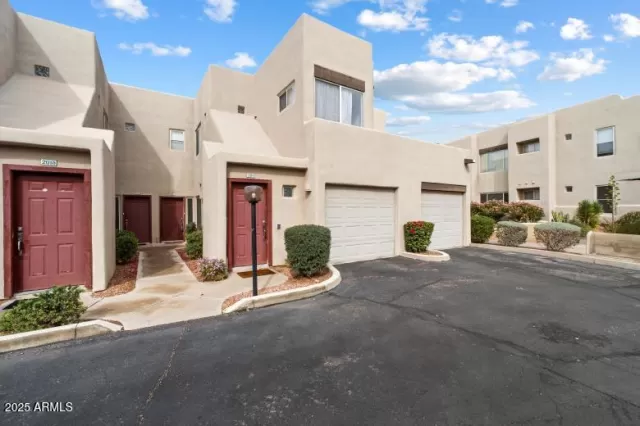 MLS: 6835748 Condo For Sale