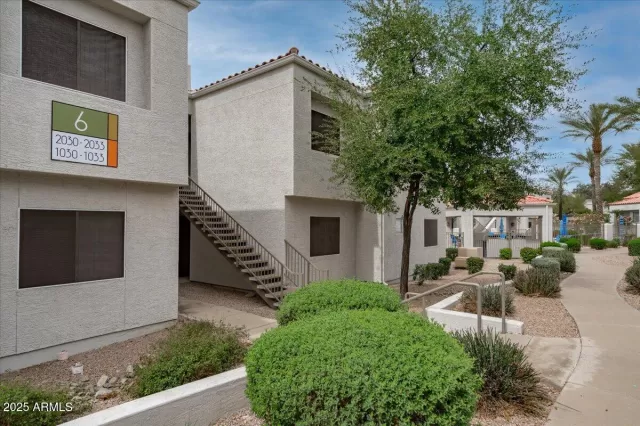 MLS: 6835823 Condo For Sale