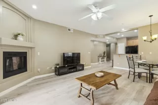 Photo #4: 6835893 Listing