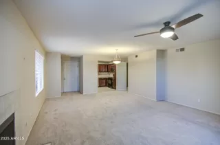 Photo #4: 6836000 Listing 