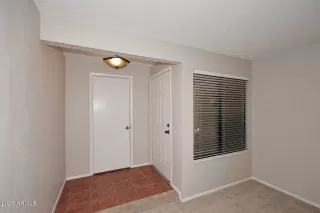 Photo #6: 6836019 Listing