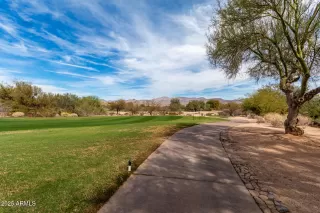 Photo #3: 6836037 Listing