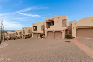 Photo #5: 6836041 Listing