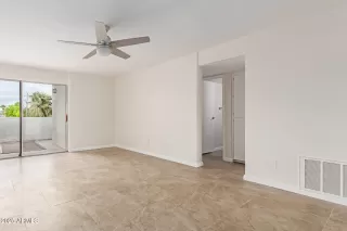 Photo #3: 6836066 Listing 