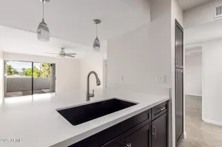 Photo #4: 6836066 Listing 