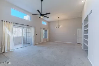 Photo #6: 6836215 Listing 