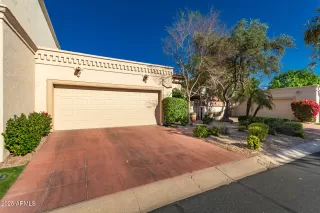 Photo #1: 6836403 Listing 