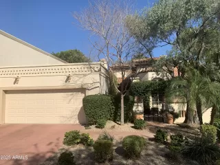 Photo #2: 6836403 Listing 