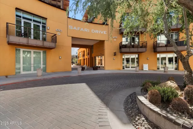 MLS: 6836851 Condo For Sale