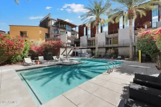 Photo #6: 6836851 Listing 