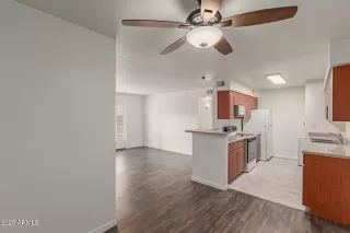 Photo #4: 6836996 Listing