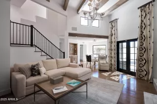 Photo #3: 6837065 Listing 