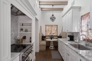 Photo #6: 6837065 Listing 