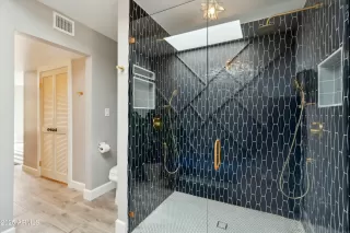 Photo #3: 6837306 Listing 