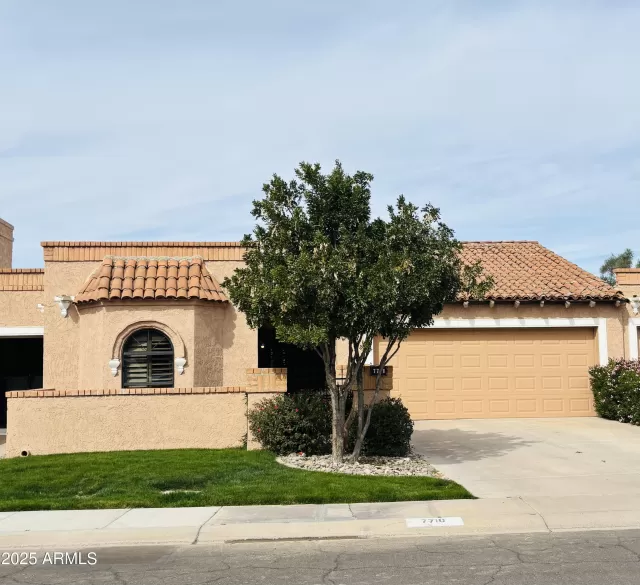 MLS: 6837324 Condo For Sale