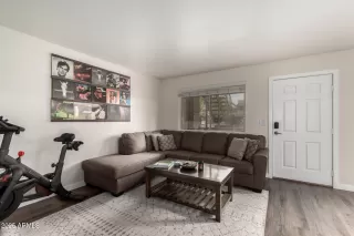 Photo #1: 6837372 Listing 