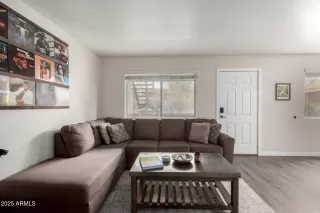 Photo #2: 6837372 Listing 