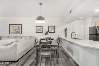 Photo #3: 6837411 Listing