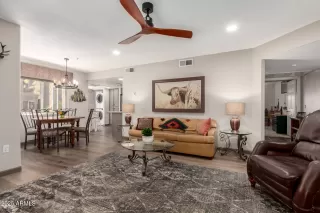 Photo #5: 6837520 Listing