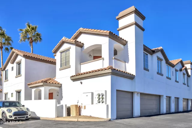 MLS: 6837534 Condo For Sale