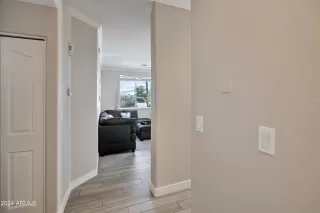 Photo #3: 6837534 Listing 