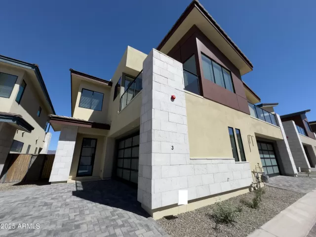 MLS: 6837557 Condo For Sale