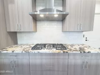 Photo #4: 6837557 Listing 