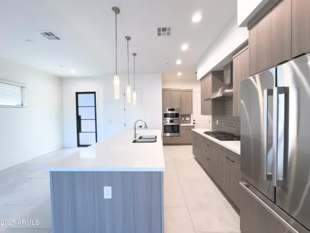 MLS: 6837562 Condo For Sale