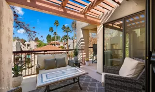 Photo #3: 6837584 Listing