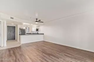 Photo #6: 6837721 Listing