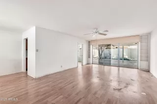 Photo #5: 6837809 Listing 