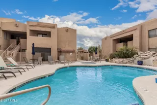 Photo #6: 6837840 Listing