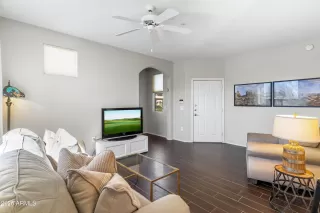 Photo #5: 6837843 Listing