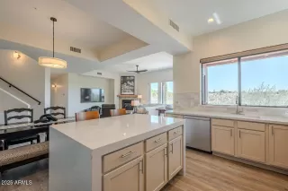 Photo #4: 6837844 Listing 