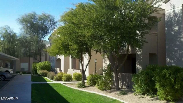 MLS: 6837973 Condo For Sale