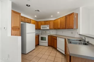 Photo #2: 6837982 Listing