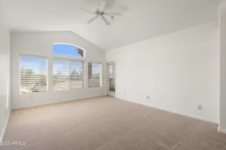 Photo #6: 6837982 Listing