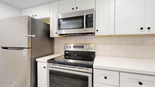 Photo #2: 6838000 Listing 