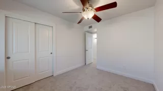 Photo #5: 6838000 Listing 