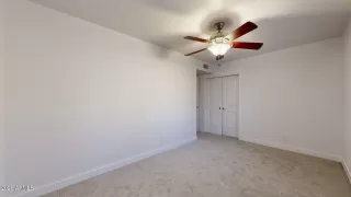 Photo #6: 6838000 Listing 