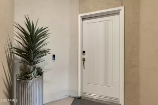 Photo #2: 6838136 Listing