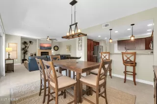 Photo #6: 6838136 Listing