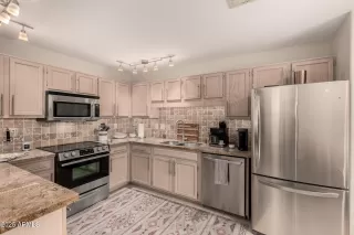 Photo #1: 6838169 Listing