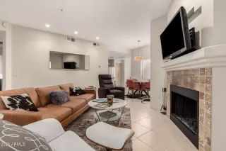 Photo #6: 6838169 Listing