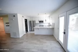 Photo #5: 6838234 Listing