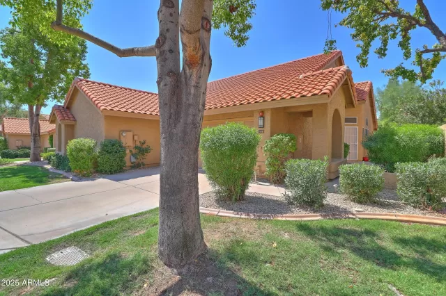 MLS: 6838253 Condo For Sale